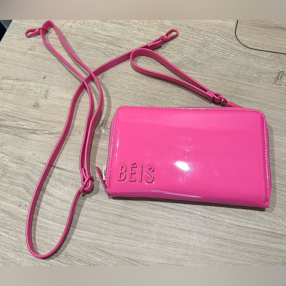 BÉIS x Barbie travel wallet